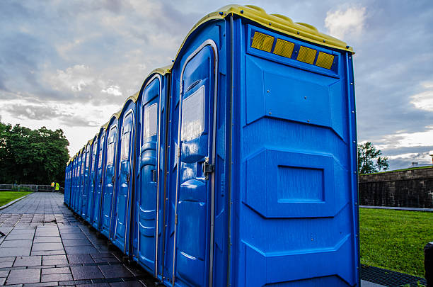 Best Portable restroom trailer rental  in West Hattiesburg, MS